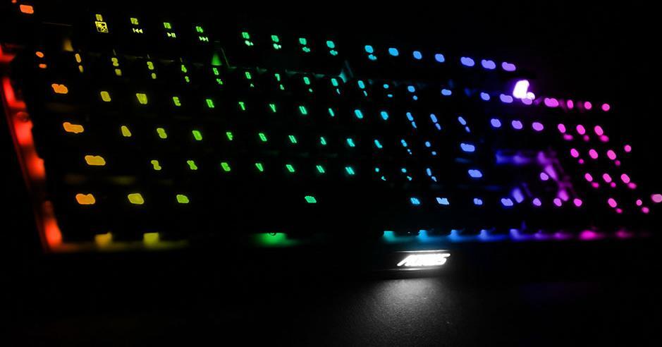 AORUS K9 Optical キーボード - GIGABYTE Japan