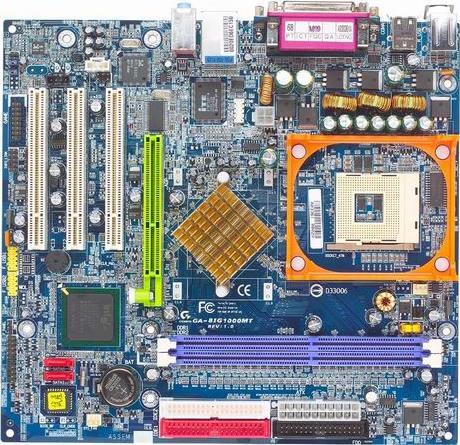 Tarjetas Madre - GA-8IG1000MT