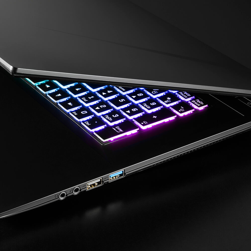Sabre 17-G8｜AORUS - ギガバイト 日本