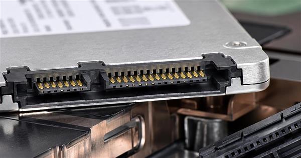 GRAID: A Data Protection Solution for NVMe SSDs