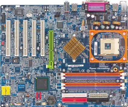 Moederbord - GA-8IP900-L