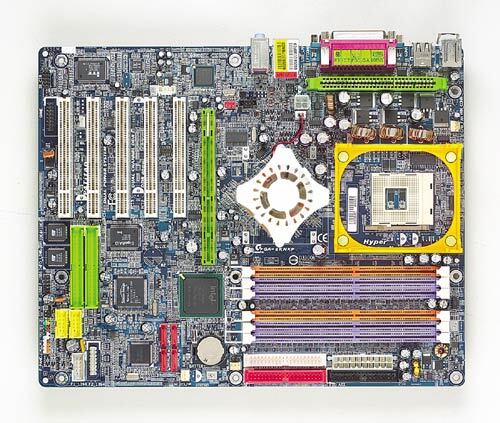 GA-8KNXP (rev. 2.x) - Moederbord