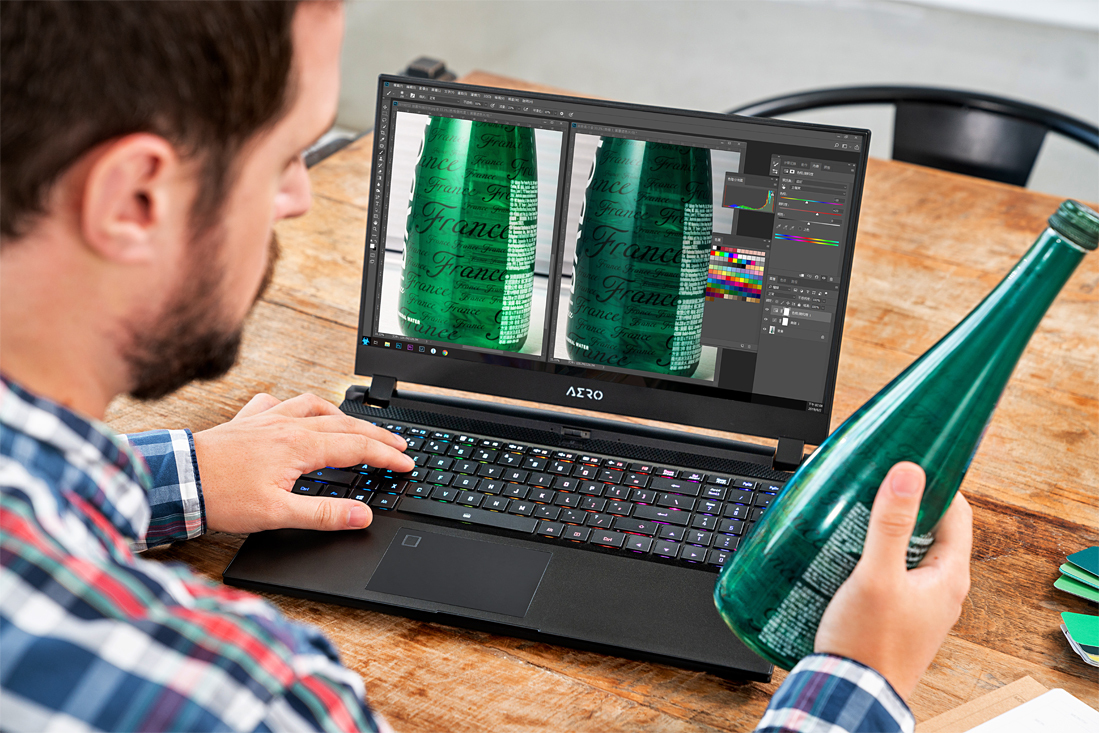 Every AERO 15 display is color calibrated before it leaves the factory. Illumination conditions aside, the colors displayed on screen almost match the actual colors.