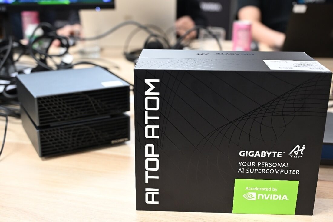 GIGABYTE's AI TOP ATOM: a compact personal AI supercomputer powered by the NVIDIA® GB10 Grace Blackwell Superchip—the developer kit Cognitivo now relies on for its reasoning AI work.